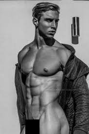 ArchiveDongs 2019 - No.4 - Does anyone have Nudes of Tom Saint Clair ? ( onlyfans, galle - male general