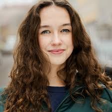 Lena Schilling's Instagram, Twitter & Facebook