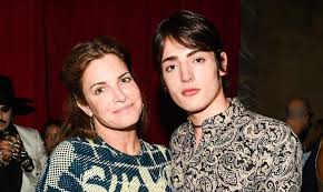 Young peter brant swaddled himself in valentinoat a party for a new camouflage collection, brant and nicky hilton had harry brant 'dying for hill dog to run in 2016!'peter, on the other hand, is still. 1v6qm1vowhrodm