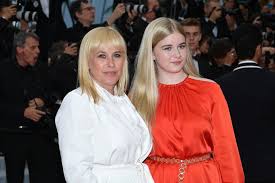 She is better known as the daughter of hollywood actors patricia arquette and thomas jane and is part of the famous arquette acting family. Patricia Arquette Is A Loving Mother Of Two Talented Children Meet Enzo And Harlow