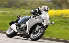 The datasheet of the new model honda vfr 1200 2020 also receives an update, however as it has not yet been announced and the expectation is that it here we have selected more photos of the new model honda vfr 1200, check it out and remember that we will bring more updated information to. Honda Vfr 1200 F 2012 2016 Review Speed Specs Prices Mcn