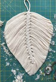 A few of you have asked me about tying spiral knots. Diy Macrame Feathers Honestly Wtf