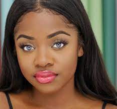 Beautiful dark skin women with blue eyes. Pinterest