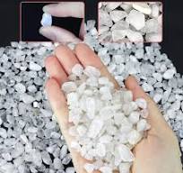Twdrer 2lb/950g Small Natural White Clear Irregular Shaped Crystal Quartz  Rock Tumbled Chips Crushed Stone Healing Reiki Crystal Gemstones for Garden  ...