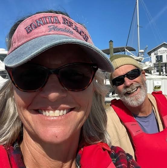 American woman missing at sea after going overboard on dinghy in the Bahamas: Police - ABC News