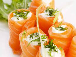 Come servire il salmone affumicato. Involtini Di Salmone Affumicato Semplici E Squisiti