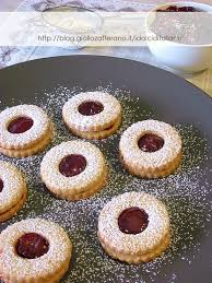 I biscotti occhio di bue sono dei deliziosi dolcetti di pasta frolla con. Biscotti Occhio Di Bue Ricetta Facile Senza Uova