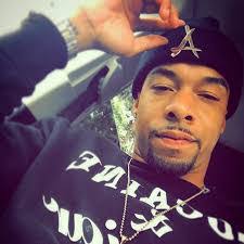 Demetrius Borden's Instagram, Twitter & Facebook