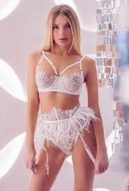 Safe secure and private shopping with free upgraded priority shipping. 42 Romantic And Sexy Honeymoon Lingerie Ideas Wedding Forward