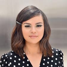 Beautiful Selenagomez Wedding Guest Hairstyles Easy Wedding Guest Hairstyles Celebrity Makeup Looks