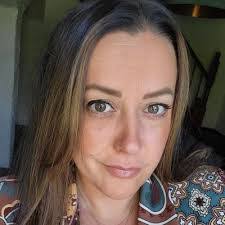 Danielle Heaton's Instagram, Twitter & Facebook