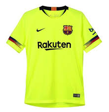Selon le journal espagnol sport, le nouveau maillot à domicile du fc barcelone en 2019/2020 serait à carreaux. Achetez Maillot Fc Barcelone 2018 2019 Away