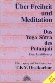 The collection contains what is thought to be much of the basis of classical yoga philosophy and is made up of 196 sutras (threads or discourses). Uber Freiheit Und Meditation Mit Cd Das Yoga Sutra Des Patanjali Eine Einfuhrung So Ham