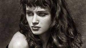 Marine delterme is a 50 year old french actress born on 12th march, 1970 in paris, france. Marine Delterme Alice Nevers Devoile Les Dessous D Un Cliche De Ses Annees Mannequin