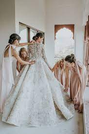 Influencer Diipa Khosla S Custom Made Ashi Studio Gown Took Over 1600 Hours To Make Wedding Dresses Backless Wedding Indian Wedding Gowns