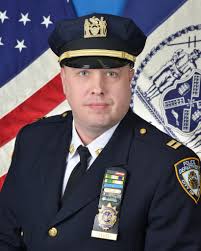 45 years ago, Police Officer Kenneth Mahon was killed in the line of duty.  Today, his daughter Melinda joined us at the 88th Precinct along with  @NYPDShea to keep our collective pledge