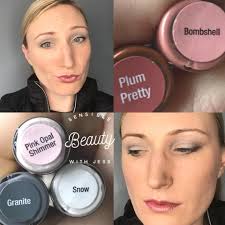 Mars Hill Liquors had beautiful decor in there this season! Thought I'd  share ☺️