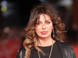 Nel 1980, alba parietti inizia a lavorare per alcune televisioni e radio locali piemontesi, riscuotendo un discreto successo. Alba Parietti Ho Avuto Il Virus Ho Pianto E Avuto Paura Ora Con Il Mio Sangue Potro Salvare Vite Umane Corriere It