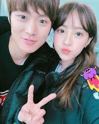 Jung hye sung was born in 1991 and recently appeared in moonlight drawn by clouds as park bo gum's sister. 35 Ide Gongsung Di 2021 Angkat Besi Foto Pasangan Ulzzang