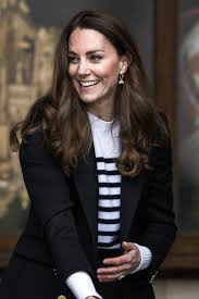The duchess likes her tea with a little bit of milk. Horoskop Welcher Royal Hat Das Gleiche Sternzeichen Wie Sie Gala De