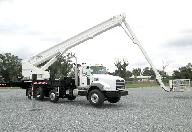 Bronto Skylift S156HDT Aerial Lift