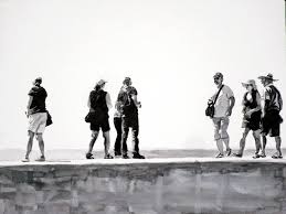 In graustufen entdeckst du das wesentliche eines motivs. Aussicht Aufs Meer Licht Schwarz Weiss Monochrom Menschen Von Thomas Muller Bei Kunstnet