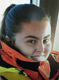 Maëlys Benabida formatrice premier secours à la station SNSM Locquirec. Non  seulement elle est la benjamine de la station mais depuis une semaine elle  devient la première formatrice premier secours de la