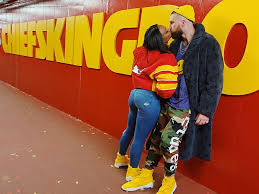 Travis kelce, hey how you doing? stephen a smith is a fool lmaoo pic.twitter.com/3paorz48ap. Super Bowl Star Travis Kelce S Gf Is Not Playing Around See Her Hottest Pics The Blast