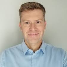 Masters degree completed ☀️ Passed with distinction and "félicitations du  jury" 🎓 Last week, I was delighted to receive my masters degree in  International Design Strategy. This incredible journey…