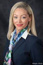 Elizabeth Callan's Instagram, Twitter & Facebook