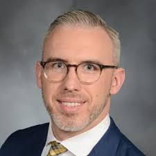 Linda Petroff's Instagram, Twitter & Facebook