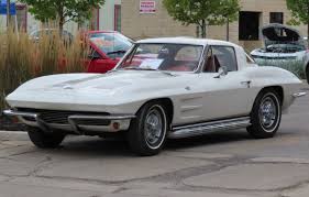 Chevrolet Corvette C2 Stingray