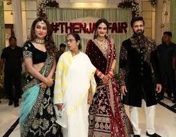 My friend nusrat jahan went missing in july 2017. Nusrat Jahan Wedding Reception Mamata Banerjee Mimi Chakraborty Join The Newlyweds At The Bash See Pics Hindustan Times
