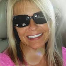 Tami Abraham's Instagram, Twitter & Facebook