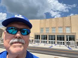 Does anyone now if Rupp Arena in Lexington Kentucky is cash or cards only?