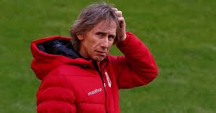 Ecuador, ha valorado la importancia de participar en la copa hace 6 años gareca eligió a cueva sobre el favorito benavente: We Deserve This Coach Ricardo Gareca Lauds Peru For Reaching First Copa America Final Since 1975