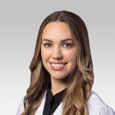 Amanda Koenck's Instagram, Twitter & Facebook