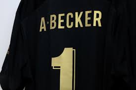 Liverpool fc new balance 2019/20 black grey teal jersey kit shirt top medium nwt. Liverpool S 2019 20 Home Kit From Every Angle Liverpool Echo