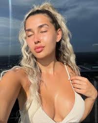 Kamisha Brown's Instagram, Twitter & Facebook