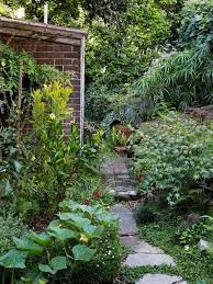 Sarah Nolan And Gavin Perrin The Design Files Australia S Most Popular Design Blog Backyard Landscaping Designs Sydney Gardens Outdoor Gardens