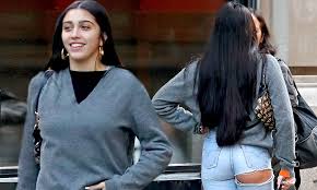 Lourdes lola leon, daughter of pop icon madonna, is the new face for the marc jacobs' spring 2021 campaign. Madonna S Daughter Lourdes Leon Puts On A Cheeky Show In Very Ripped Jeans During Outing In Nyc Daily Mail Online