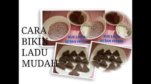 Rasanya yang enak dan lezat, serta teksturnya yang empuk akan membuat setiap orang. Resep Dan Cara Membuat Kue Ladu Ketan Hitam Youtube