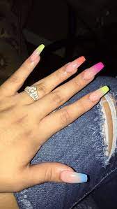 Hay tantos diseños de uñas acrílicas que se pueden hacer con esmalte negro. B A R B I E Doll Gang Hoe Pinterest Jussthatbitxh Download The App Mercari Use My Code Uznpku Manicura De Unas Unas Postizas De Gel Unas De Gel Bonitas