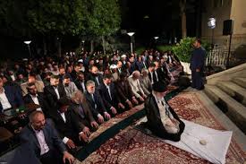 Image result for ‫رهبر انقلاب در دیدار جمعی از شاعران و استادان زبان و ادب پارسی‬‎