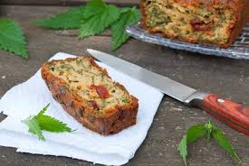 Na škaredou středu trhance nejklasičtější je ale nádivka s uzeným masem a mladými bylinkami, kterou si můžete. Velikonocni Nadivka S Koprivami Nejlepsi Recept Pro Zeny Blesk Cz