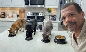 Frank Gillette's Instagram, Twitter & Facebook