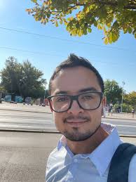 Ernest Ruben Araujo Mora