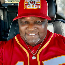 November 15th Today's Verse: "...but ba those who trust in the LORD will  lack no good thing." (Psalm 34:10) Today's Message: Everything γοκ need is  showing up right