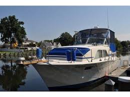 1974 Chris Craft 35 Ft Catalina Aft Cabin Powerboat For Sale In New York In 2021 Chris Craft Chris Craft Boats Power Boats
