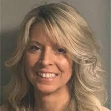 Lori Showers's Instagram, Twitter & Facebook